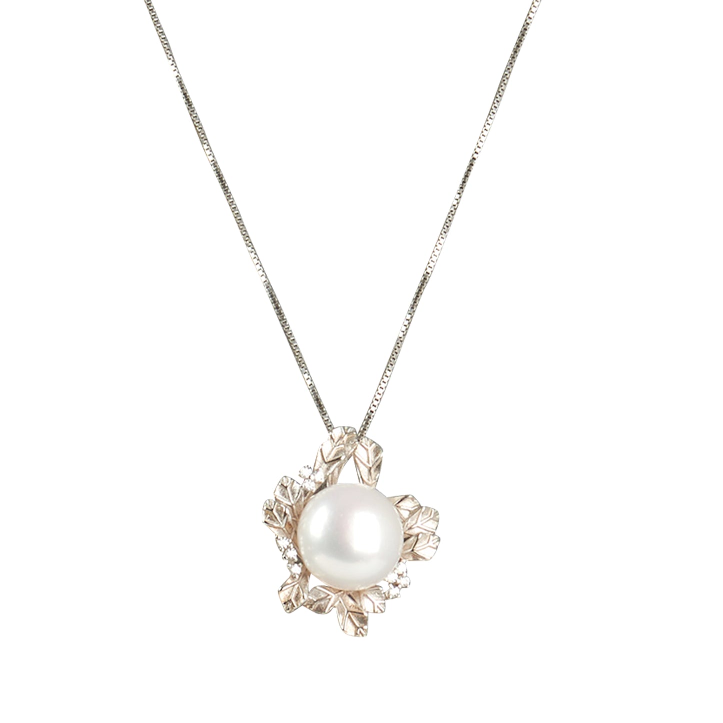 Pearl Pendant with Holly Leaves Jewelry Set