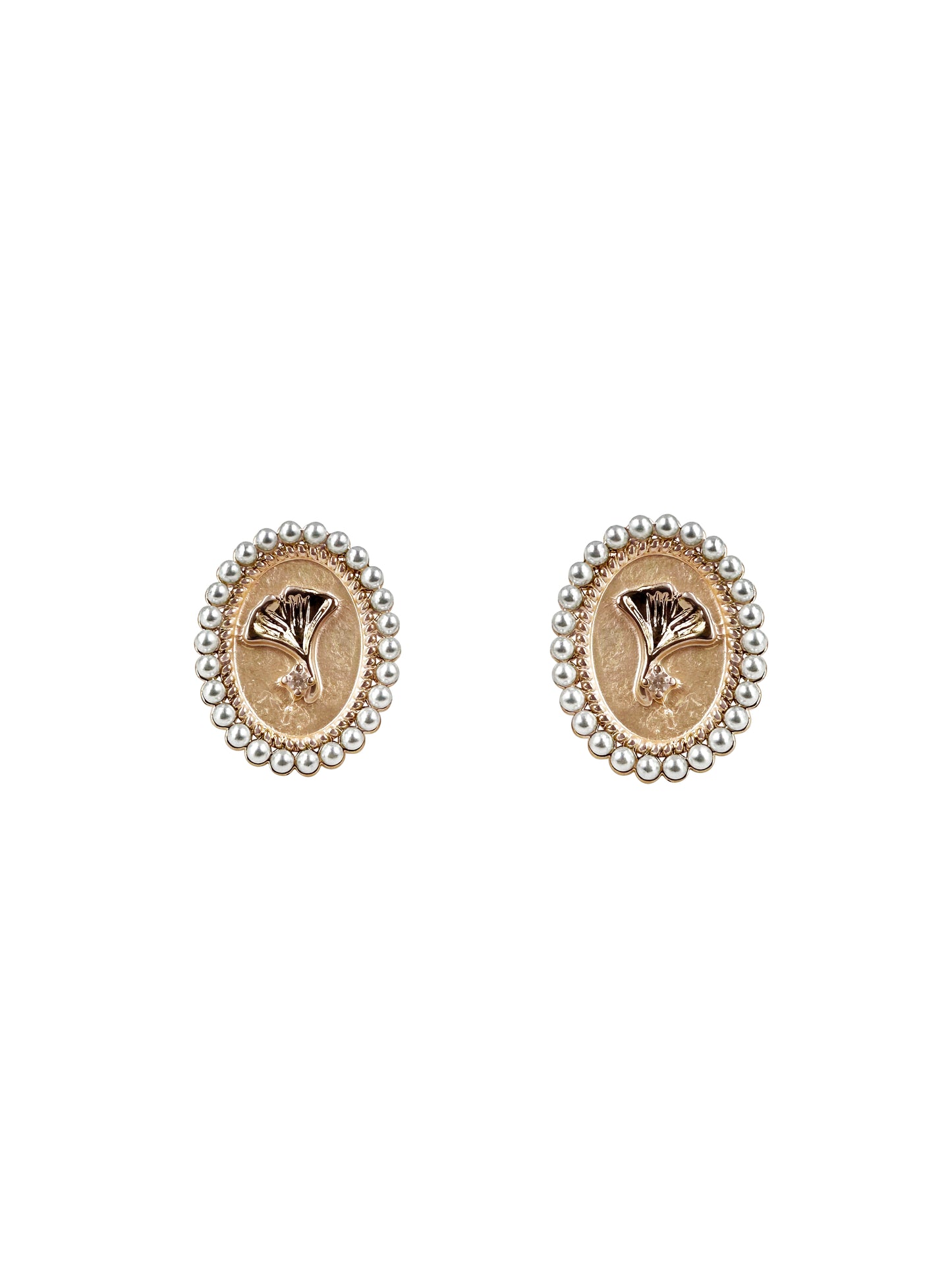 Pearl-Bordered Ginkgo Cameo Stud Earrings