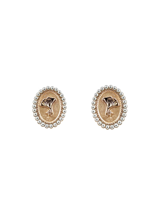 Pearl-Bordered Ginkgo Cameo Stud Earrings